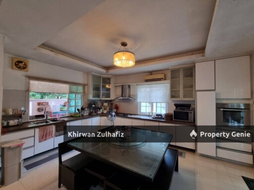 Jalan Makyong Bandar Bukit Raja Klang Corner Lot Double Storey For Sale