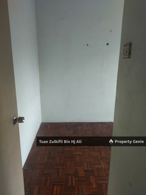 Bayu Apartment, Damansara Damai, Sungai Buloh, Selangor.