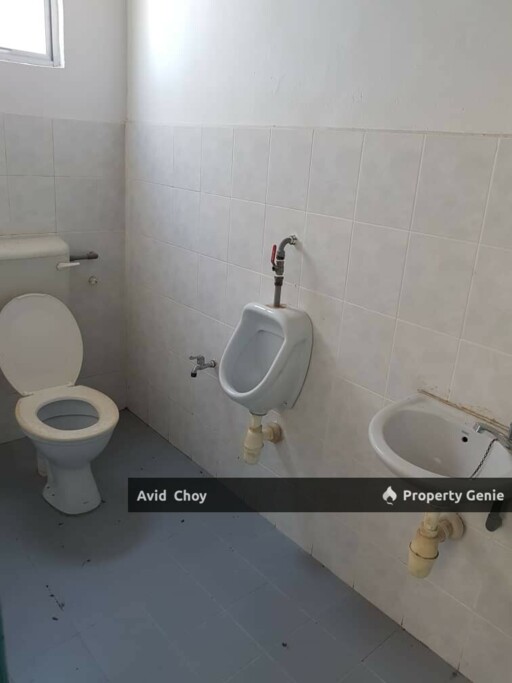 Jalan Baiduri 8, Pulau Melaka, Shop Office for Sale Rm129,000