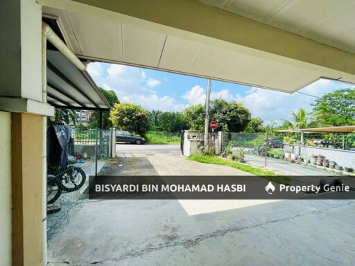 FACING OPEN 2 STOREY END LOT, TAMAN VISTA EMAS, BANGI .