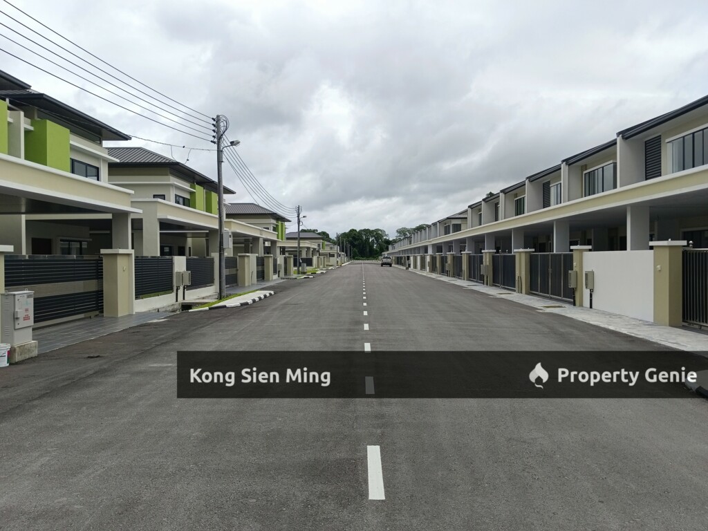 Sibu Double Storey Corner at Jalan Wong King Huo