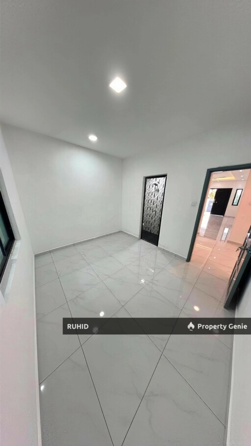 Single Storey Terrace House For Sale at Taman Johor Jaya, Johor Bahru