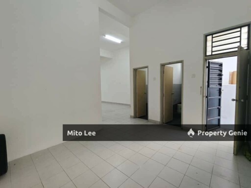 Bandar Uda Utama Ground Floor Shop For Rent!!