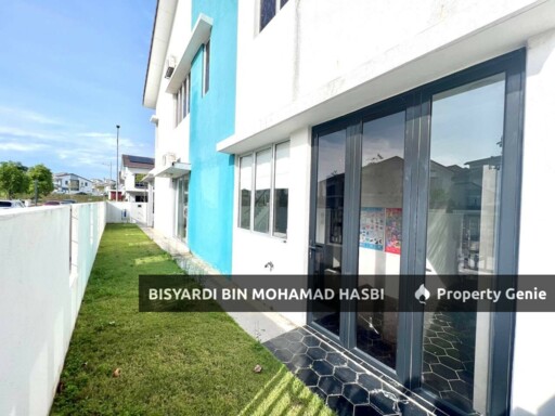 End Lot Extra Land 2 Storey Serenia City Amani, Sepang.