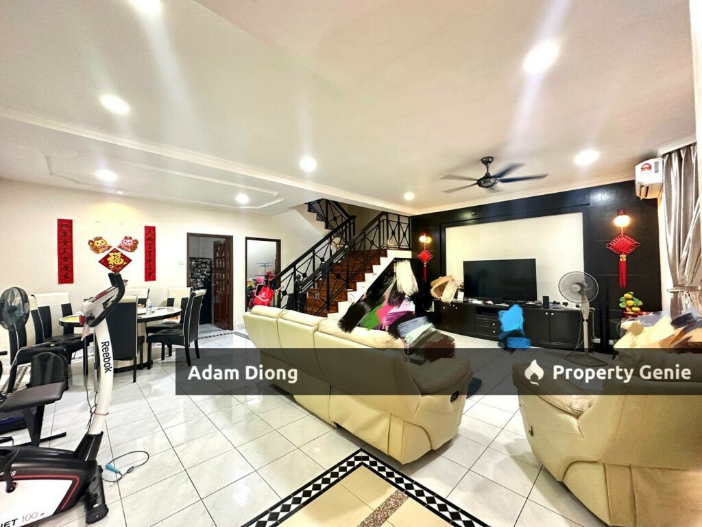 Jalan Molek Taman Molek