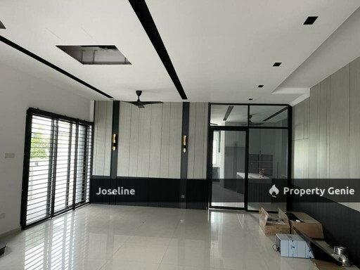 Panorama Lapangan Akasia