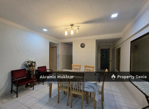Freehold, Corner Unit, Partially Furnished & 2 Parking | Sri Cempaka Apartment, Jalan Sepakat Indah Kajang