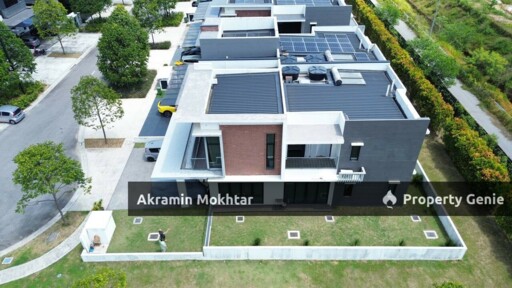 FULLY RENOVATED & PARTIALLY FURNISHED |  GAMUDA 25.7  Lucent Residence @ Twentyfive.7 Two storey Semi D Corner Lot (Cul De Sac)