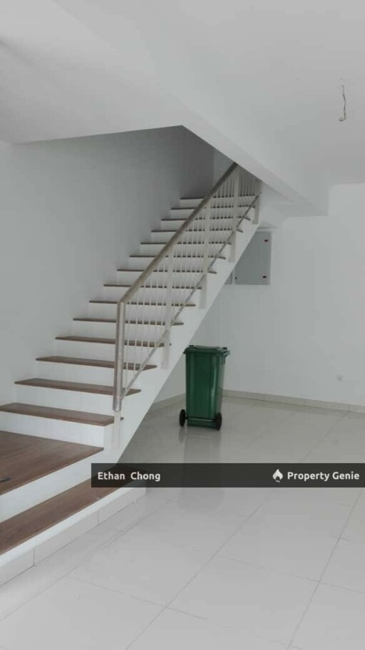Elmina Valley 2 Terrace House(Facing South) For Sale!!