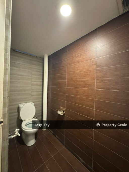 (Taman Molek) Double Storey Shop For Rent
