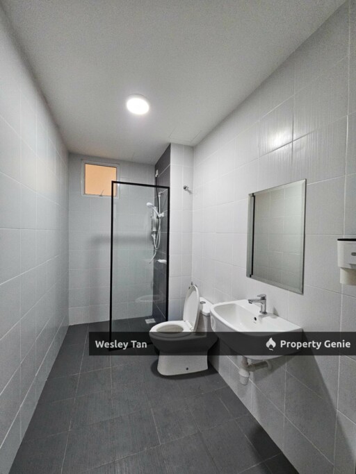 Below Bank Value! Novo 8 Residence Freehold High Floor For Sale