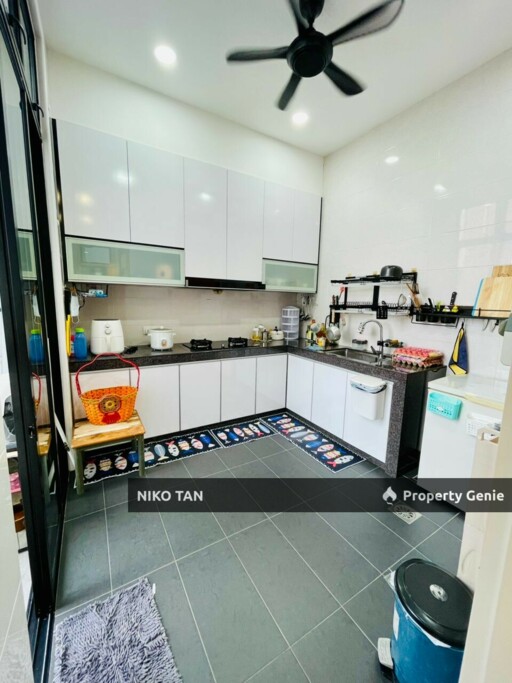 Bandar Cemerlang 3 Storey Cluster With Renovated & Extended Kitchen