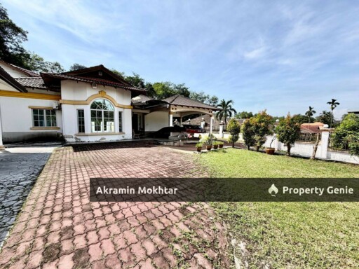 Freehold & Renovated | Setingkat Setengah Bungalow Jalan Tasik Biru Sungai Buloh