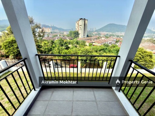 CORNER LOT 3 Storey Terrace Nassim Heights, Taman Ukay Bistari, Ampang Selangor