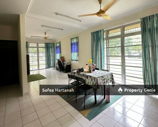 Corner Unit 2 Storrey Terrace Precinct 14, Putrajaya