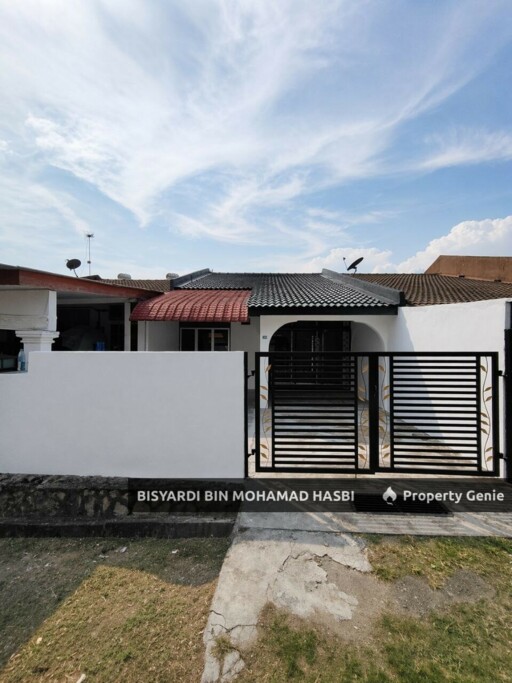 FACING OPEN UNIT- Single Storey Terrace Taman Desa Rhu, Sikamat Seremban.