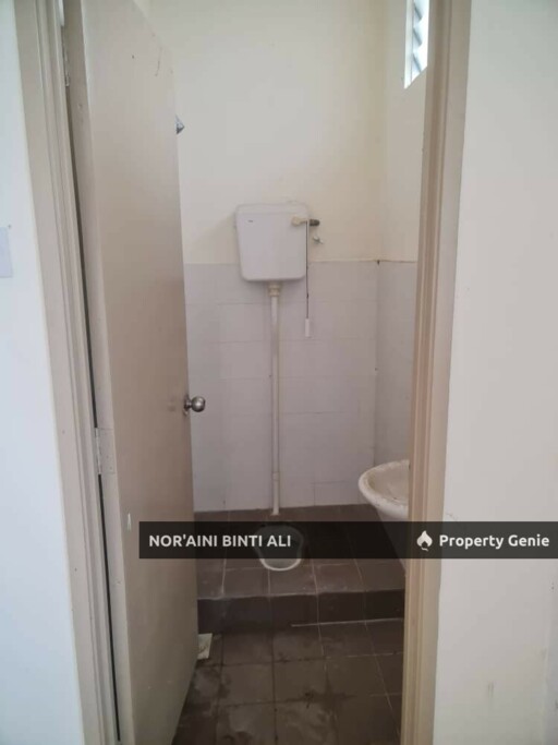 utk dijual rumah teres Tmn Gambang Damai Kuantan