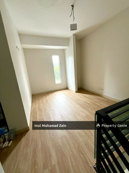 [Fully Renovated] Corner Lot Double Storey Semi-D Taman Mentari Semenyih