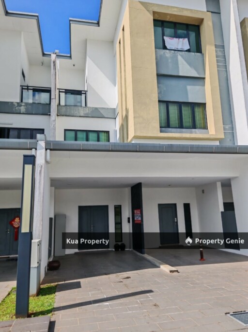 Bucida Lower Unit Townhouse For Sale! at 10th Mile