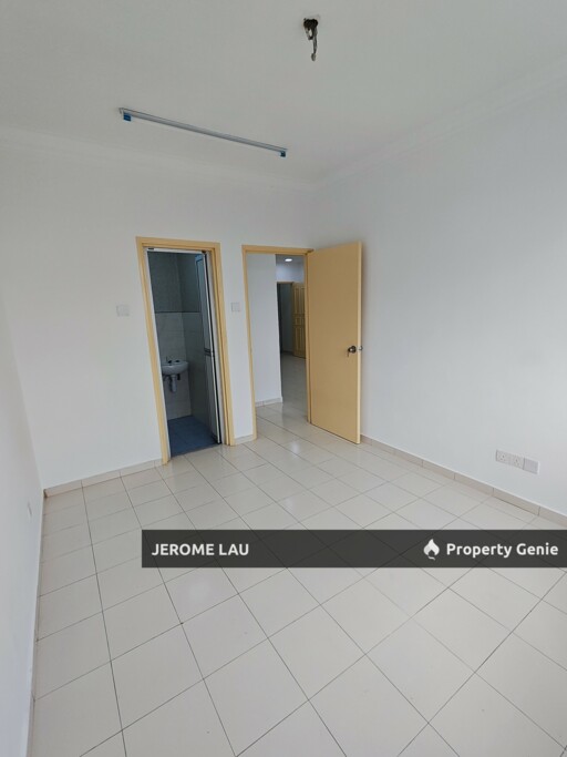 Newly painted 3-bedroom apartment Villa Krystal