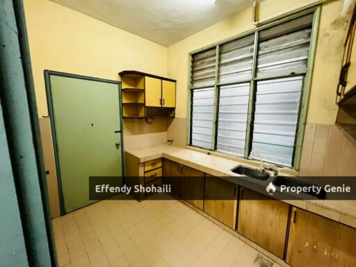 PUTRI APARTMENT SETIAWANGSA WANGSA MAJU