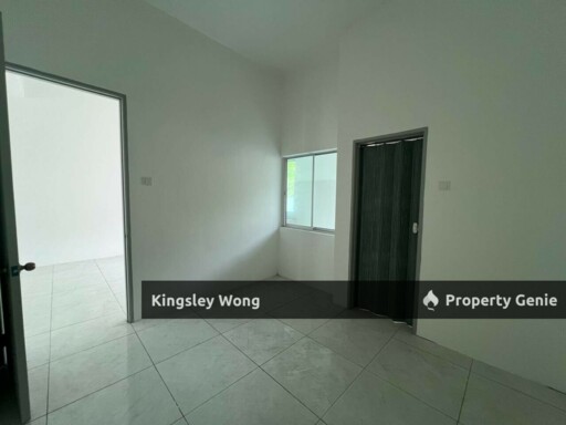Mosey Hill Lahat Double Storey Terrace House Brand New Gated Guarded Good Condition