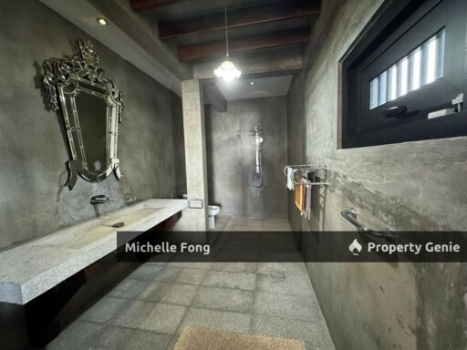 Taman Perling / 3 Storey Bungalow / Unique Unit /