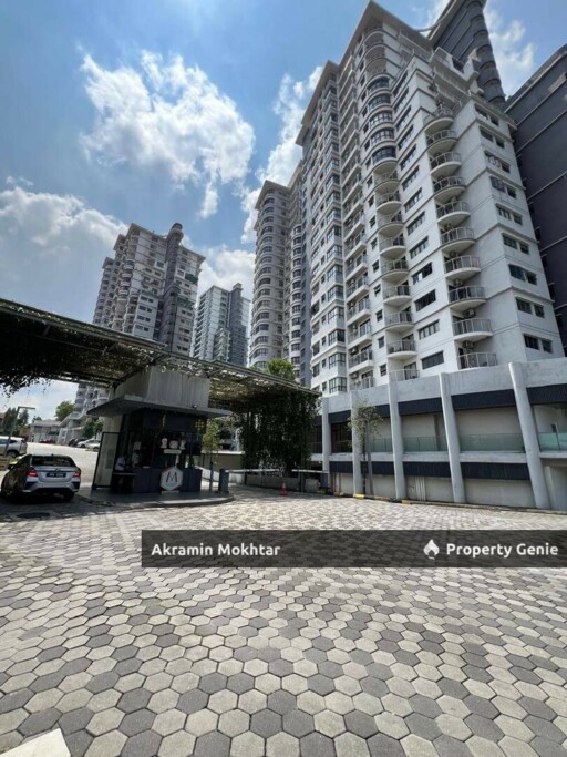 Freehold, Level 2, Renovated, Partially Furnished & 3 Parking | Condominium Maisson by the Park, Ara Damasara