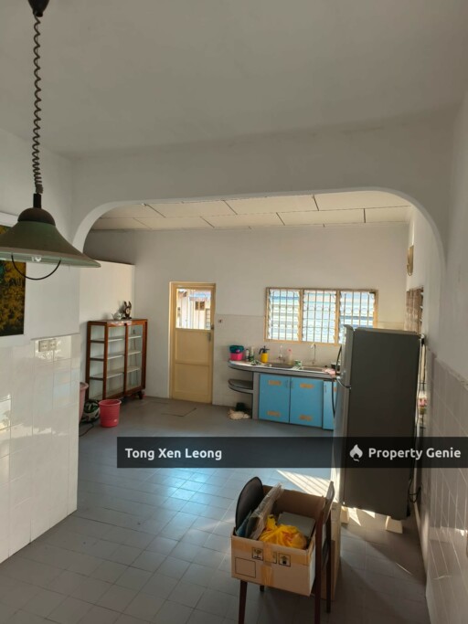 Freehold Below Value 2 Storey Endlot @ Bukit Beruang For Sale !!