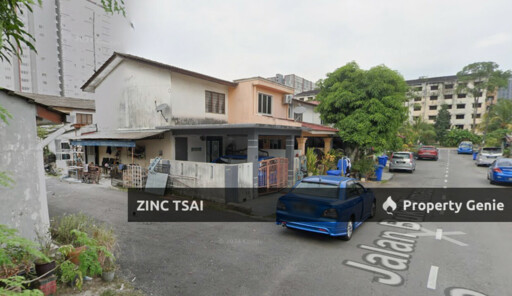 2 Storey End Lot Terrace @ Taman Bukit Kemuning {Save RM 53,200}
