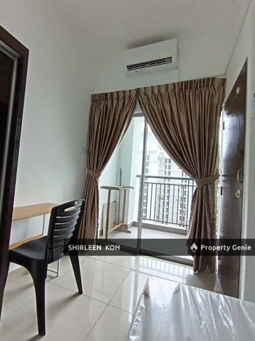 Female Room Renting at Suriamas Suites @ Larkin JB Town