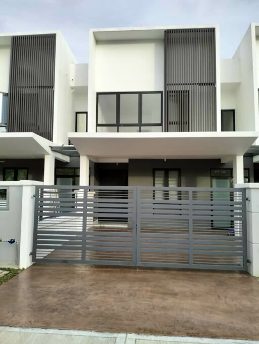 Clover Encorp Cahaya Alam