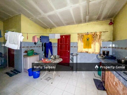 TERES SETINGKAT TAMAN PERWIRA TELOK PANGLIMA GARANG