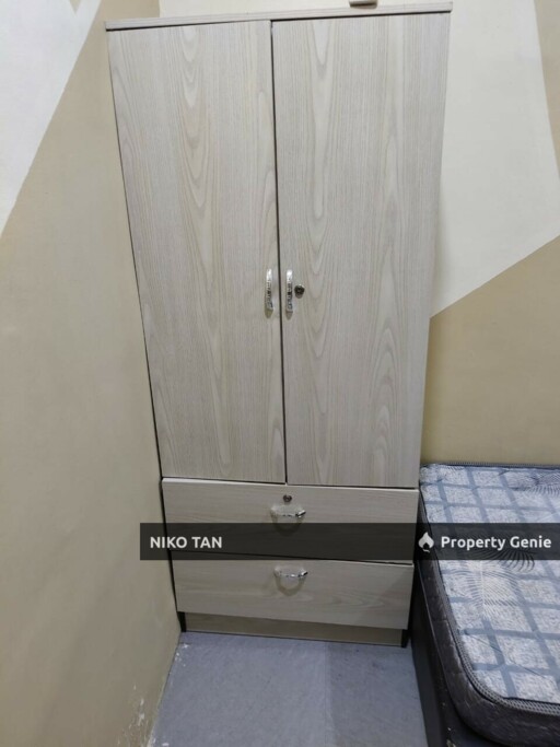 Room For Rent Single Room Jalan Hijau, Taman Pelangi
