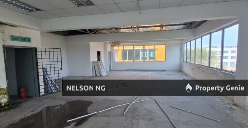 PD WaterFront Corner Office