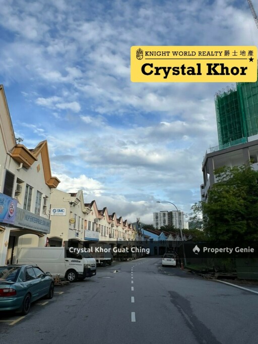 2 Storey Shoplot at Sunway Tunas with Easy Parking