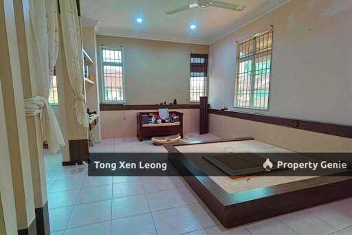 Spacious 5-Bedroom Corner Lot In Melaka, Partially-Furnished