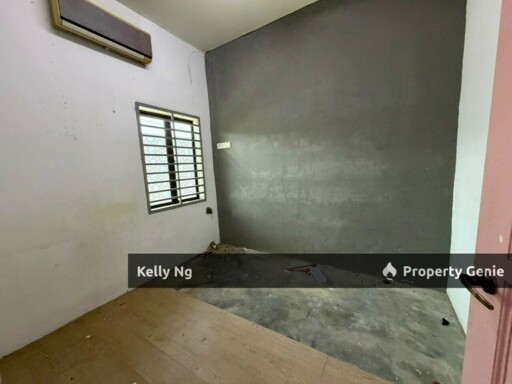 Double Sty House At Taman Klang Utama For Rent