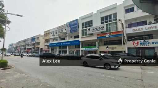 Damansara Uptown Ground Floor Frontage Shoplot for Rent