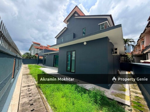 CORNER DOUBLE STOREY TERRACE, VILLA MAS 2, KIPARK SRI UTARA, OFF JALAN IPOH, KUALA LUMPUR.