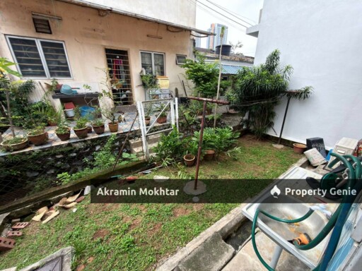 Freehold & Below | Market Single Storey Terrace SS5A  Kelana Jaya.