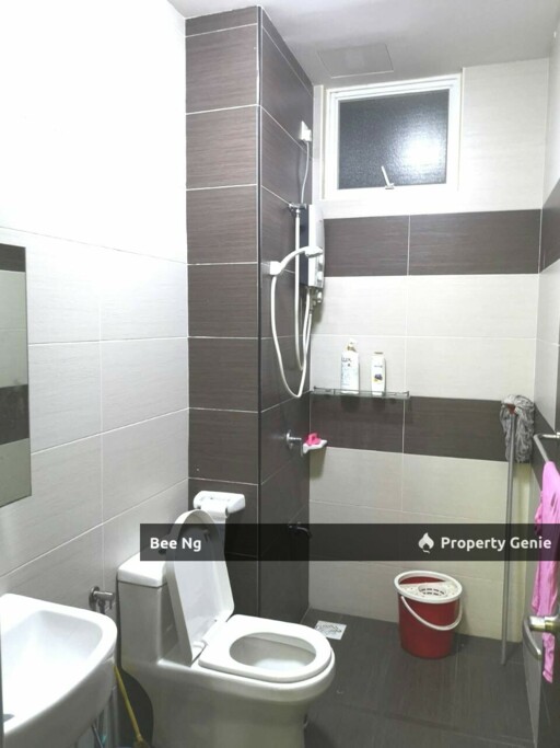 Larkin/M condo/3bedroom fully furnish/lower market price