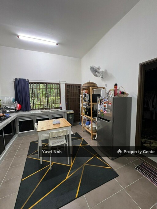 Rumah Berkembar 1 Tingkat di TAMAN IJOK INDAH 1