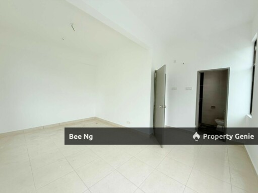 Jade Residence @ Taman Mutiara Mas/Big Corner/3storey Cluster
