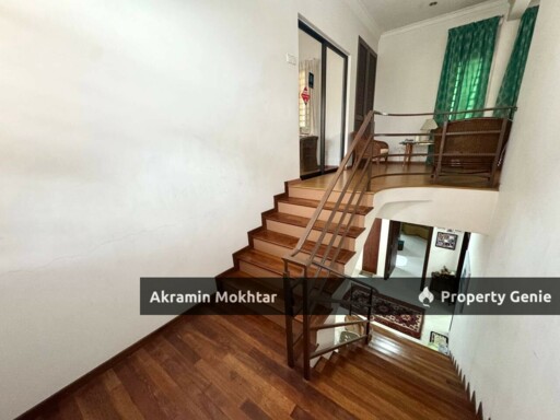 Freehold & Nice Garden | Double Storey Bungalow Kampung Tunku SS1, Petaling Jaya