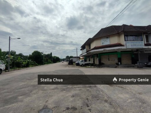 For Rent Double Storey Shoplot - Ground Floor📍  Taman Daya - Jln Sagu 5