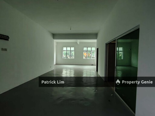 HOT RENTAL | Bukit Beruang (1st Floor) Shop Lot For Rent