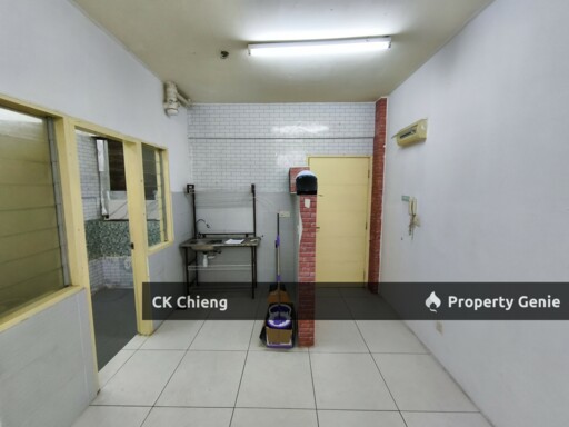 Calisa Residence Rent, 2 Rooms Basic Unit, Taman Mas Puchong