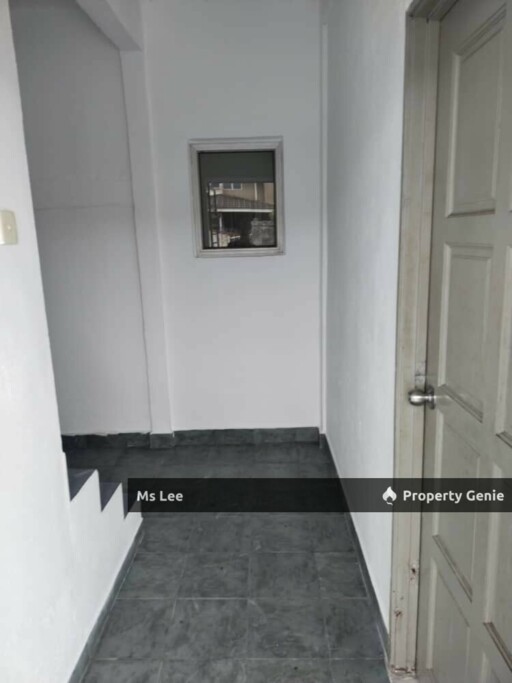 End Lot 2 storey Town House (Ground floor)-Taman Sri Sentosa @ Klang-Ready Now