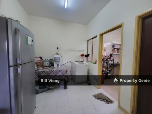 Kajang Perdana 2 Storey Terrace House Corner Lot 42x75 Big Land